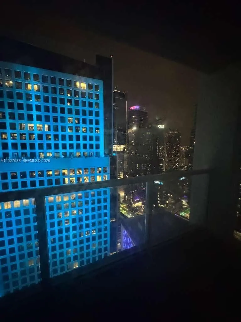 500 Brickell Ave # 3910, Miami FL 33131