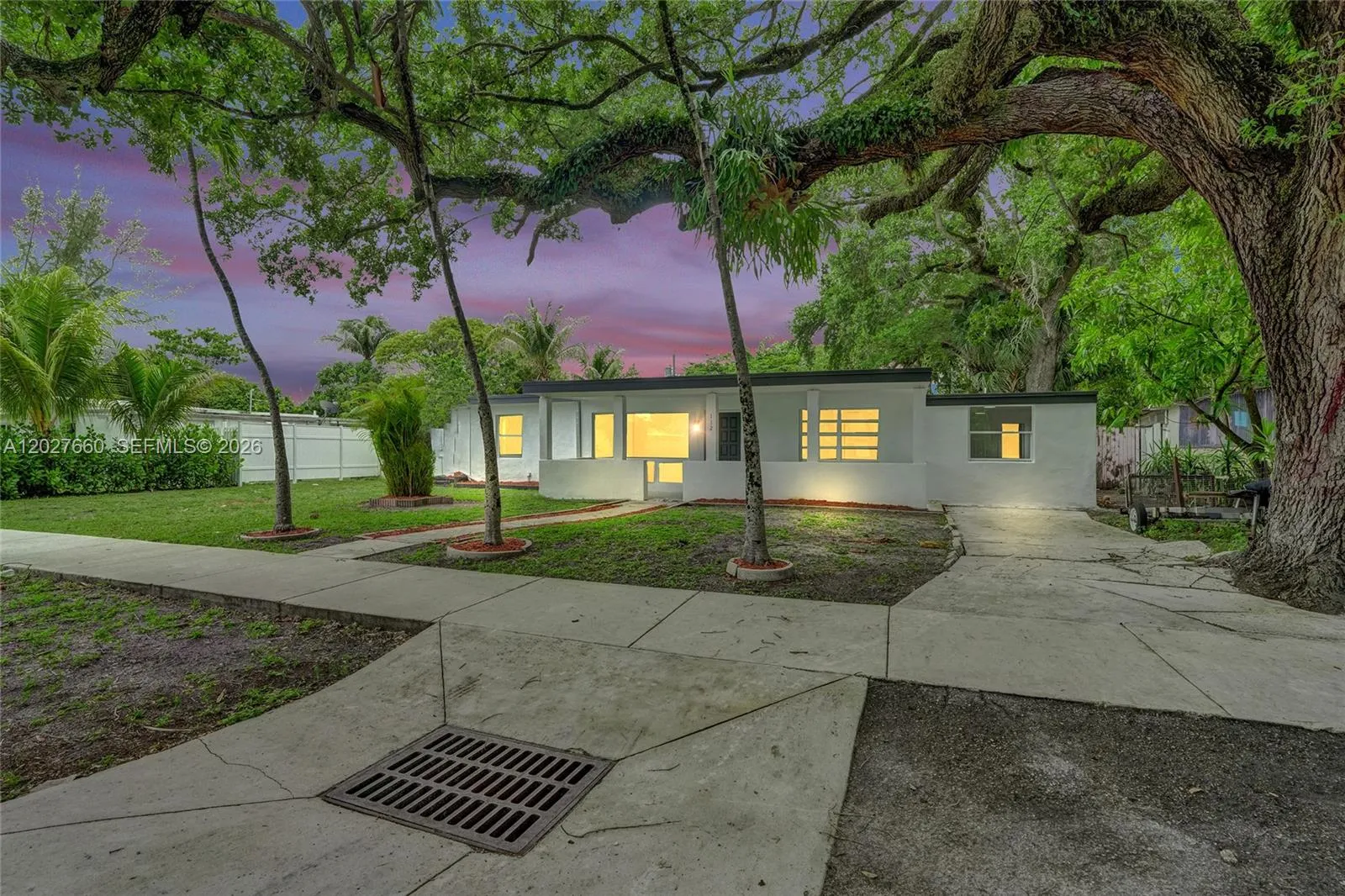 112 Edmund Rd, West Park FL 33023