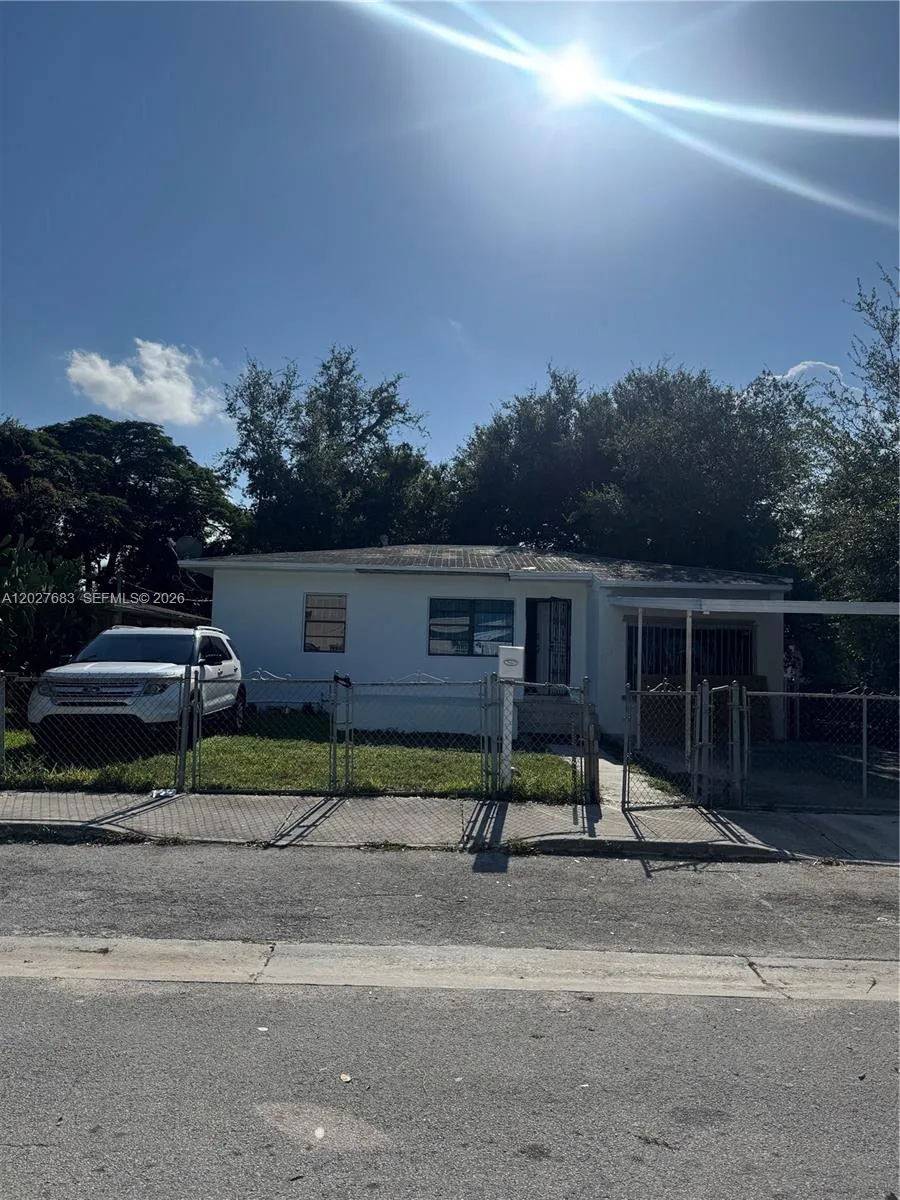 6800 NW 2 CT, Miami FL 33150