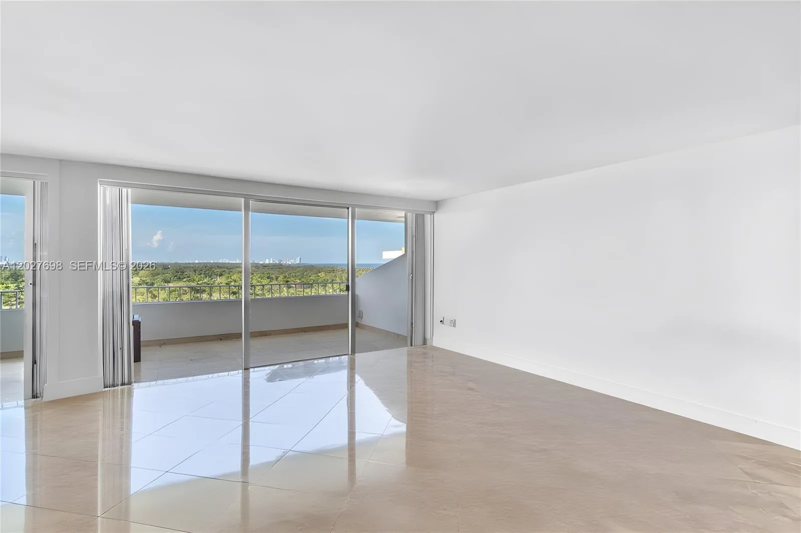 199 Ocean Lane Dr # 1210, Key Biscayne FL 33149