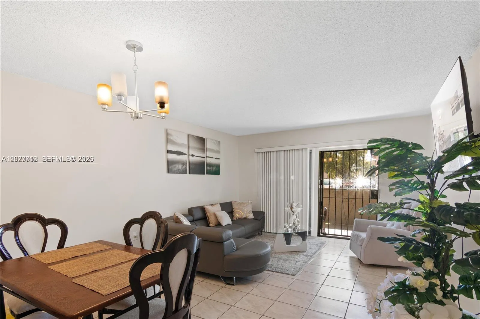 5201 NW 7th St # 105, Miami FL 33126