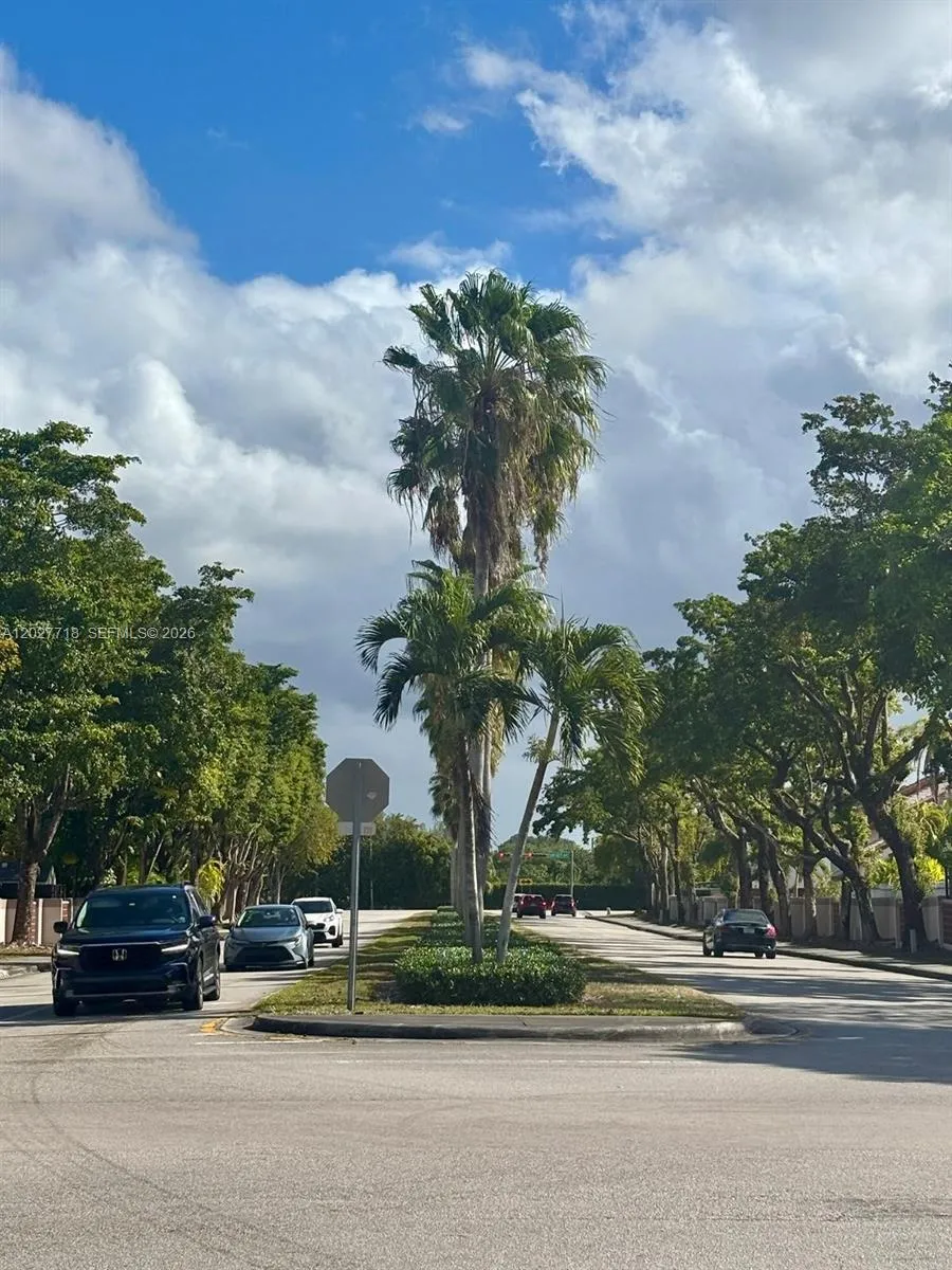 6492 SW 129th Ave, Miami FL 33183