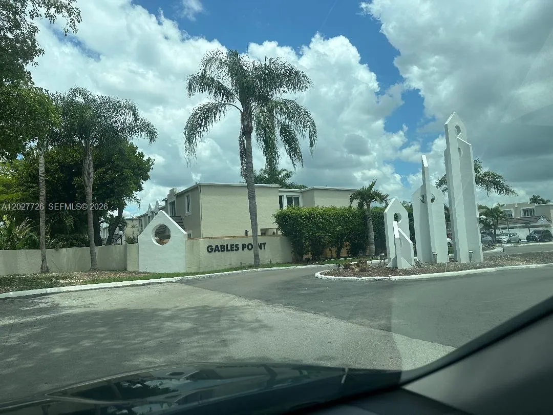 6840 SW 45th Ln # 6, Miami FL 33155