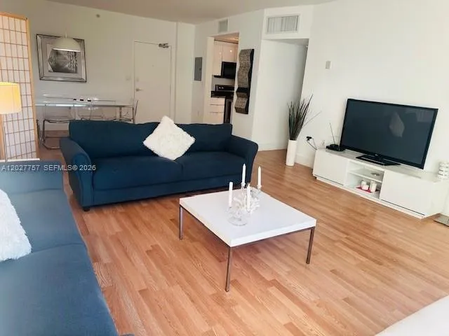 10275 Collins Ave # 223, Bal Harbour FL 33154