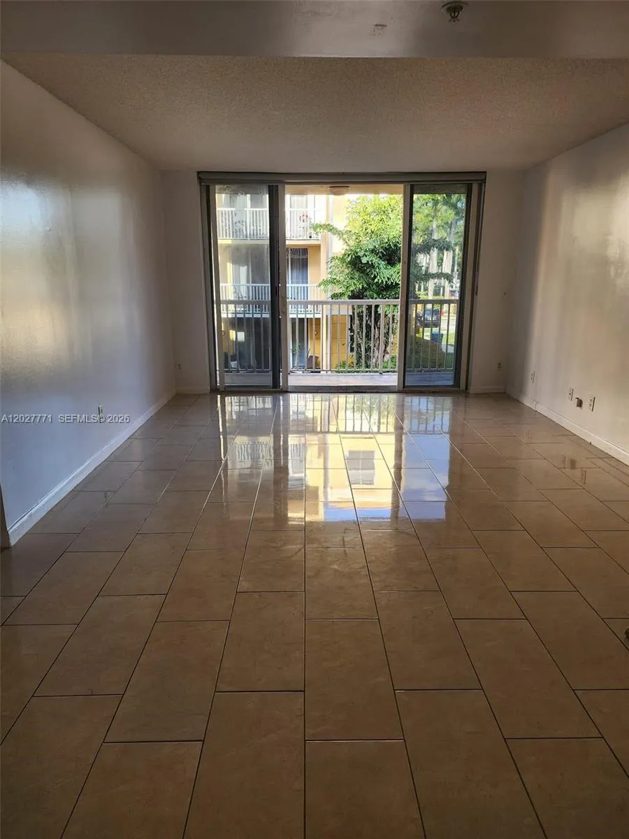 1450 SE 3rd Ave # 208, Dania Beach FL 33004