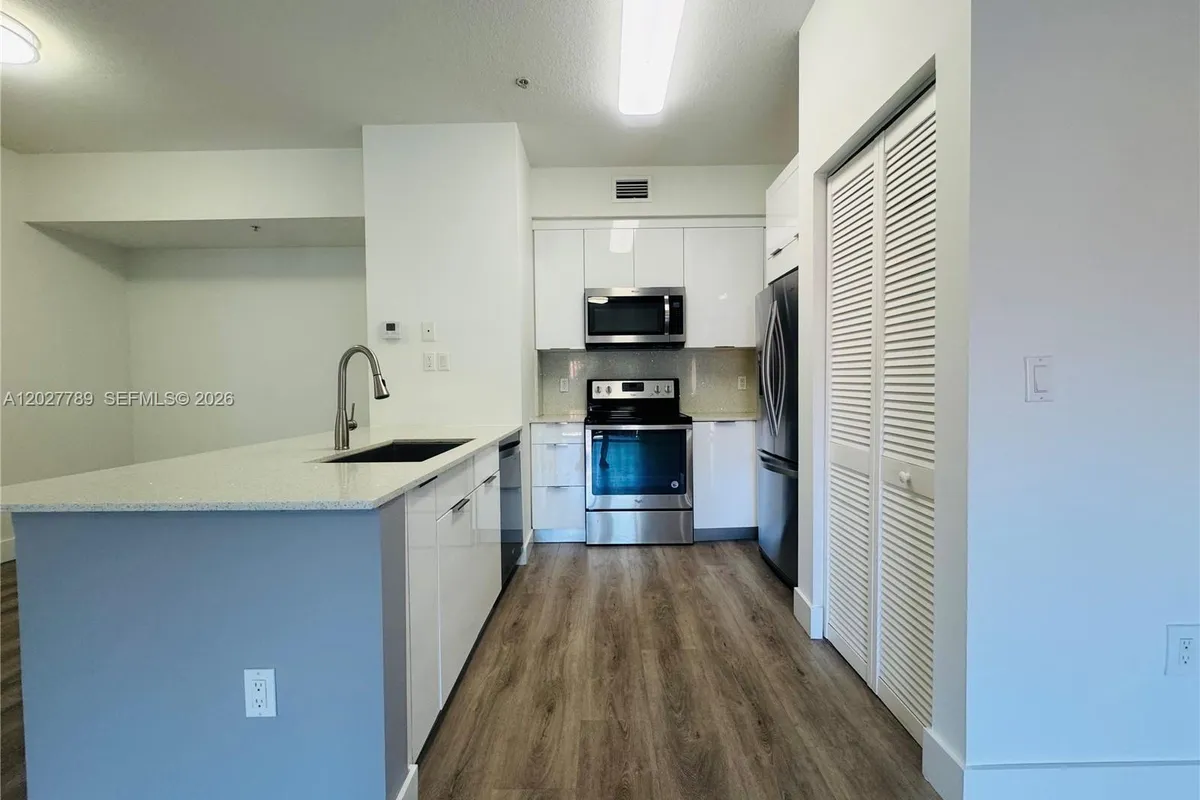 7300 NW 114th Ave # 6, Doral FL 33178