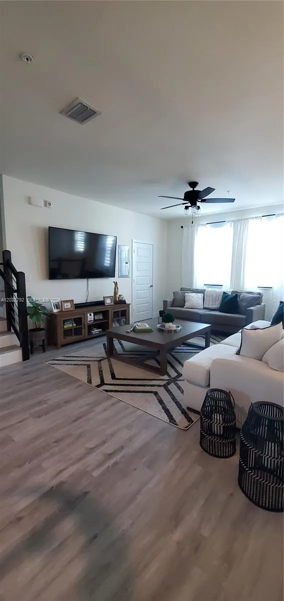 10473 NW 82nd St # 11, Doral FL 33178