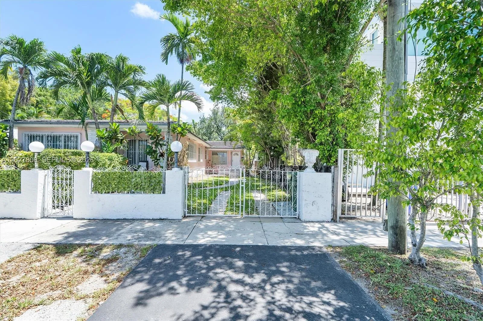 1612 SW 23rd St # 1612, Miami FL 33145