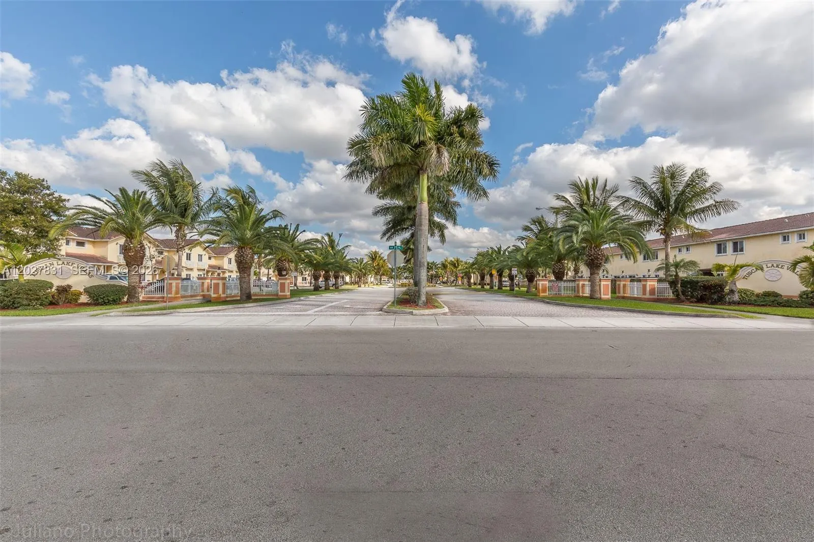 7488 NW 181st St # 7488, Hialeah FL 33015