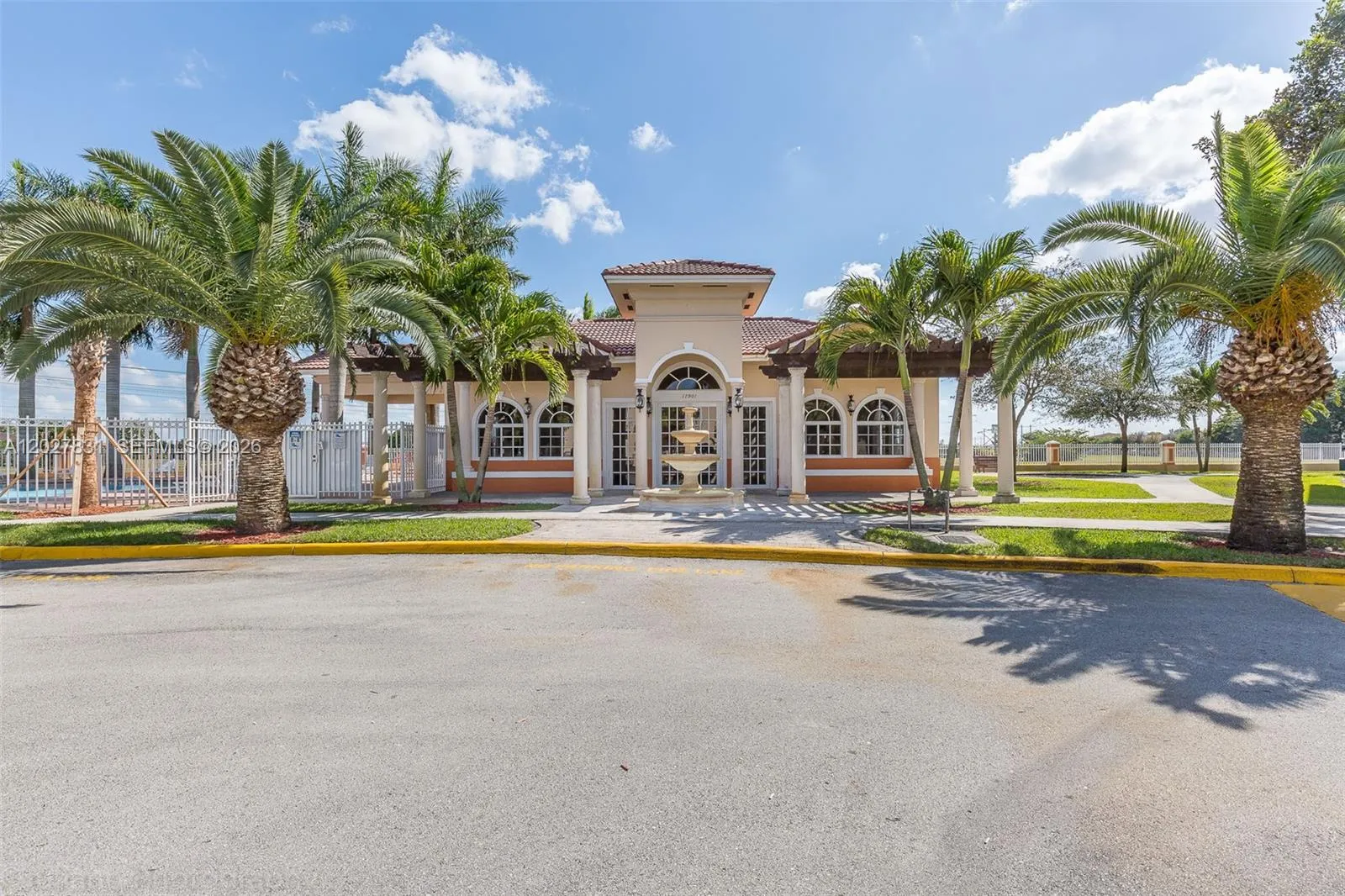 7488 NW 181st St # 7488, Hialeah FL 33015