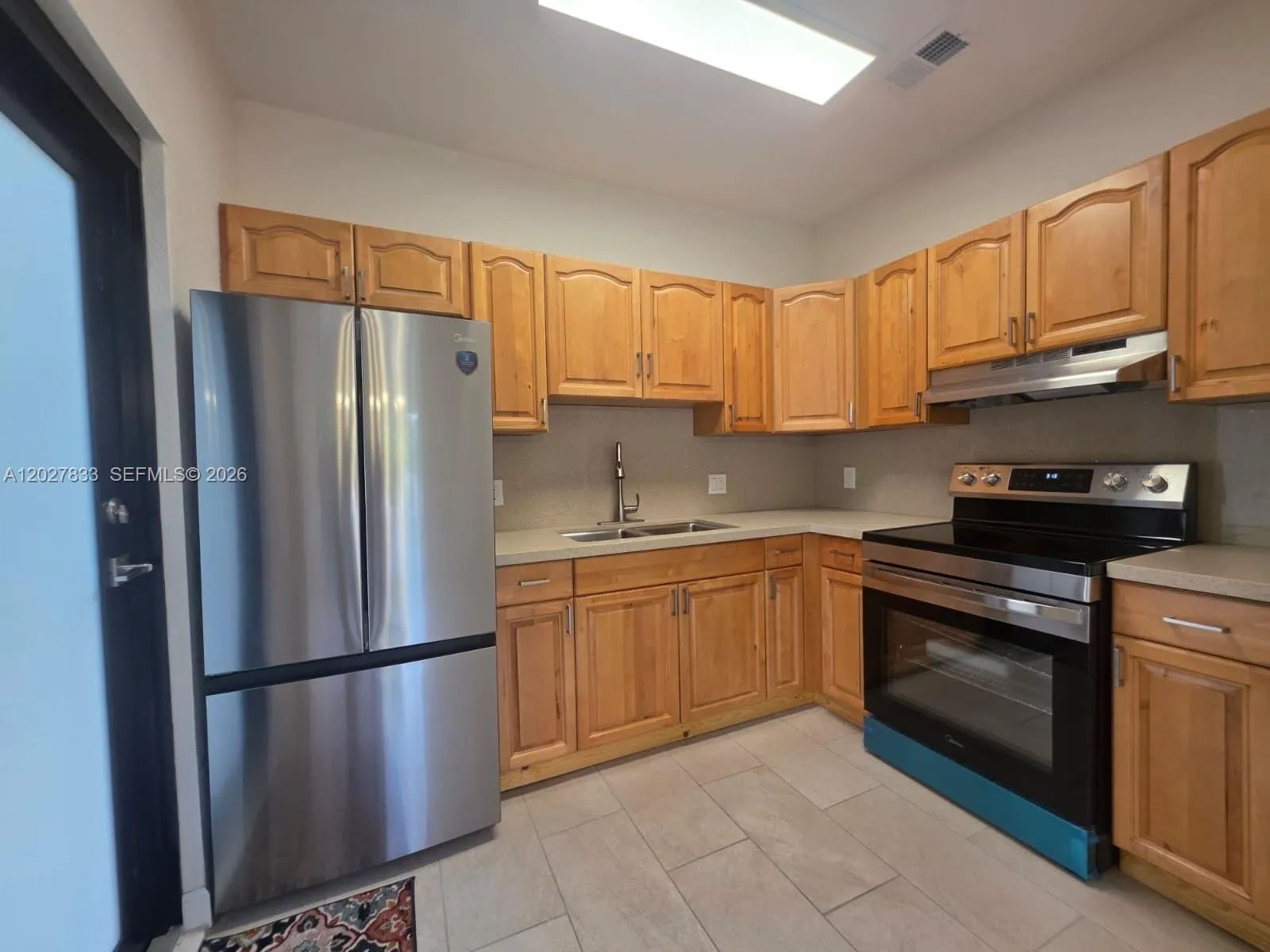 1139 NW 37th St, Miami FL 33127