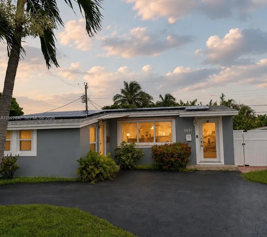 5651 NE 9th Ave, Oakland Park FL 33334
