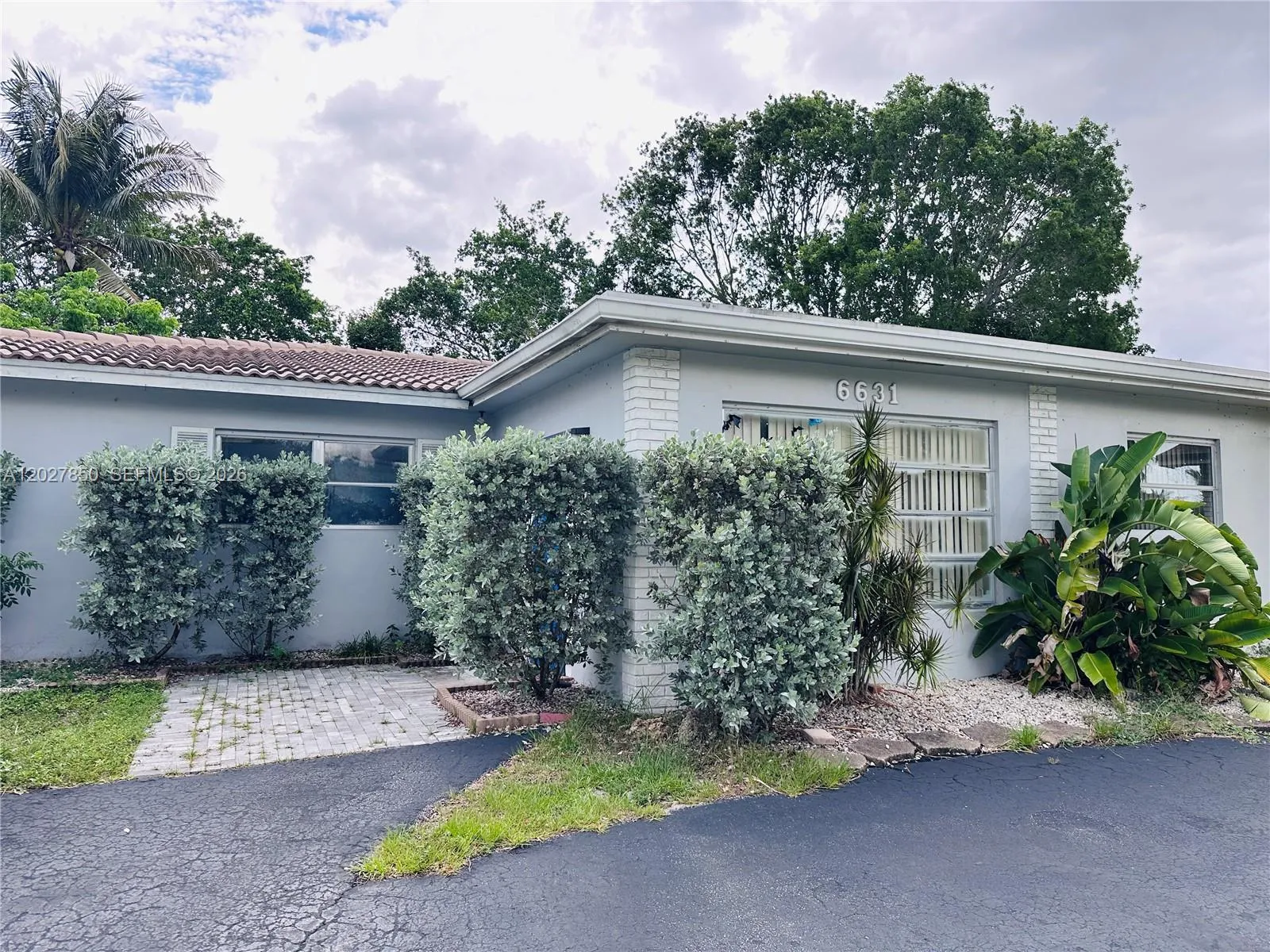 6631 NW 84th St, Tamarac FL 33321