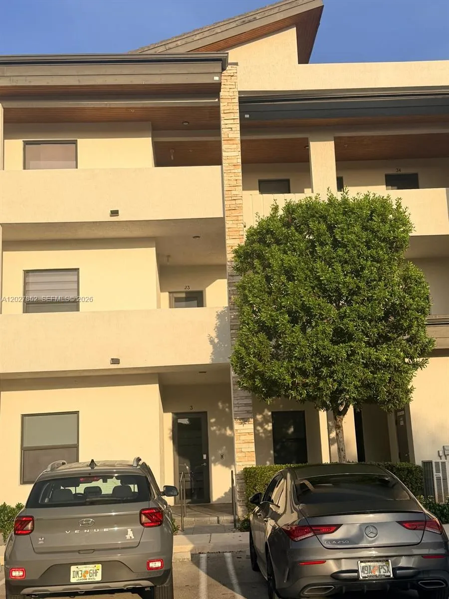8005 NW 104th Ave # 3, Doral FL 33178