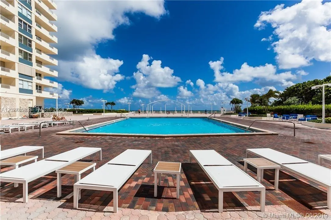 3180 S Ocean Dr # 605, Hallandale Beach FL 33009