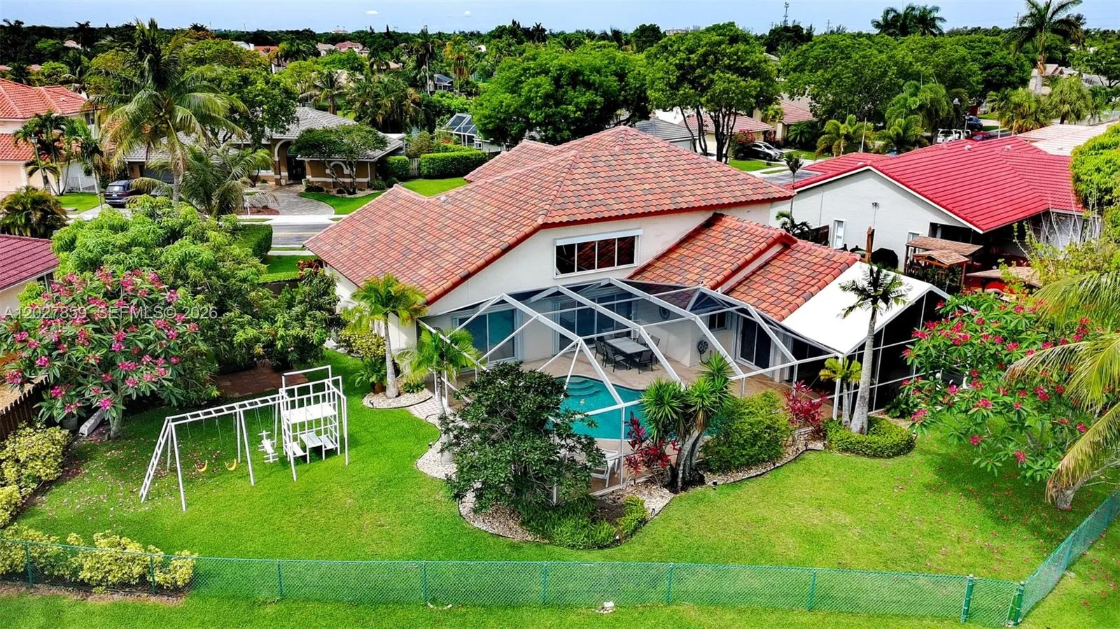 10237 SW 12th St, Pembroke Pines FL 33025