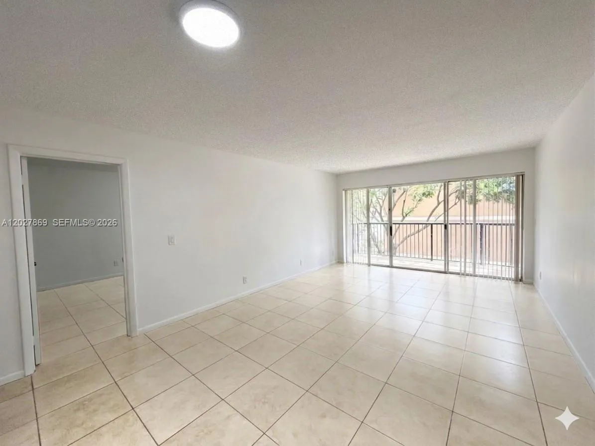 8761 Wiles Rd # 206, Coral Springs FL 33067