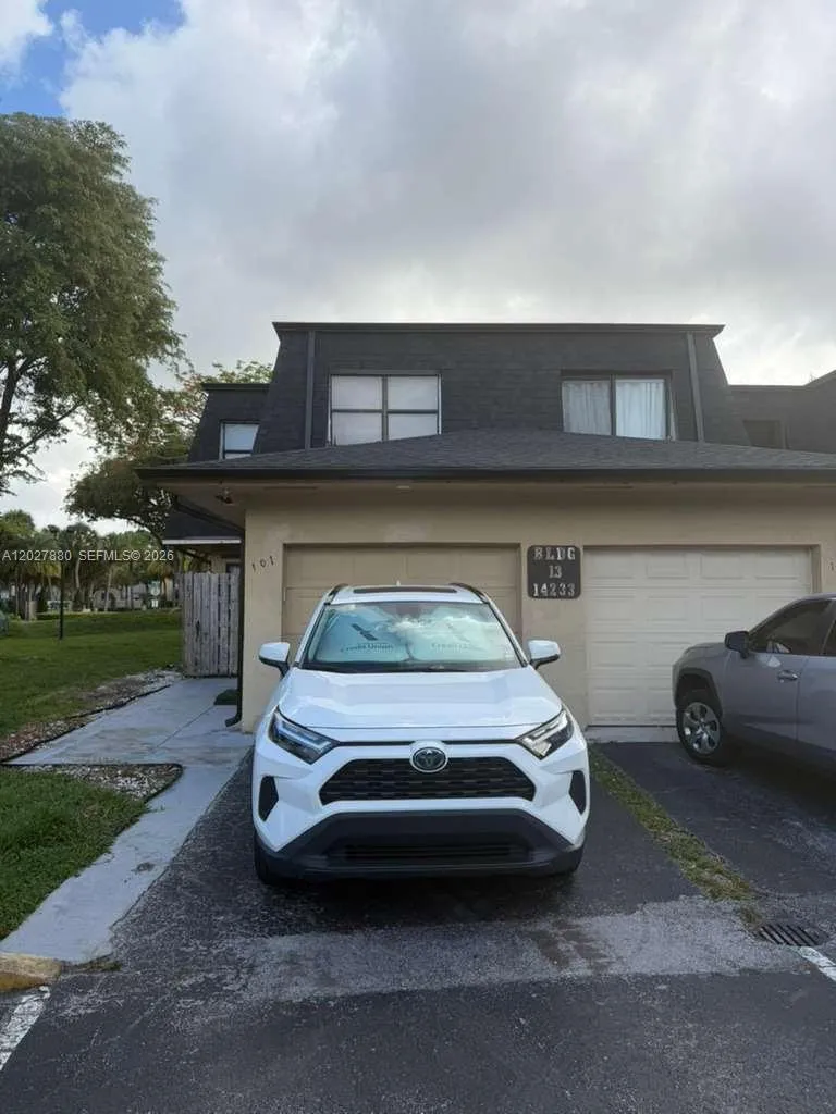 14233 SW 94th Cir Ln # 13, Miami FL 33186