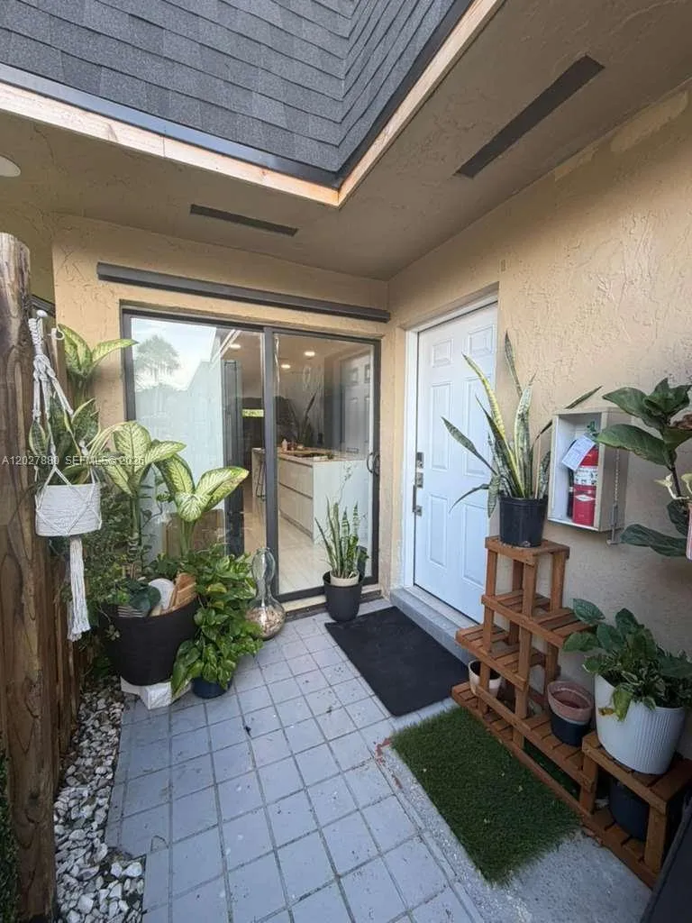 14233 SW 94th Cir Ln # 13, Miami FL 33186