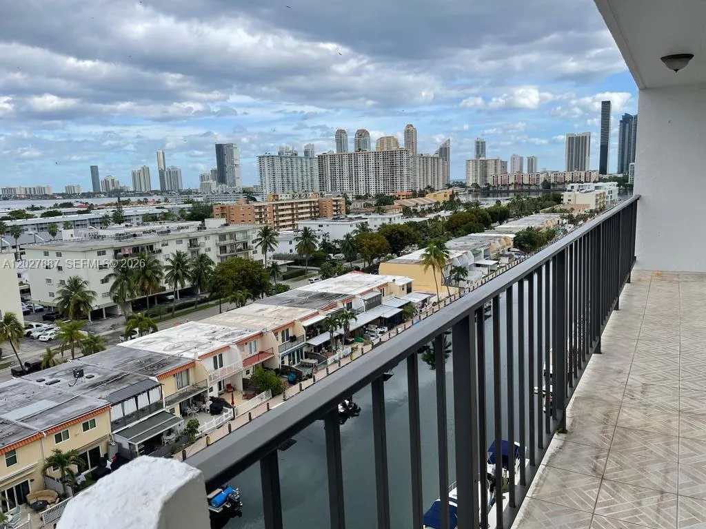 3545 NE 166th St # 1004, North Miami Beach FL 33160