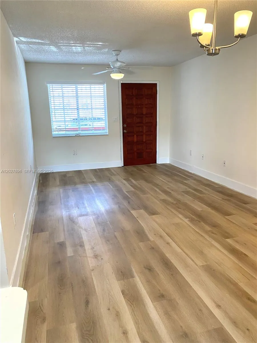 2212 W 74th St # 28, Hialeah FL 33016