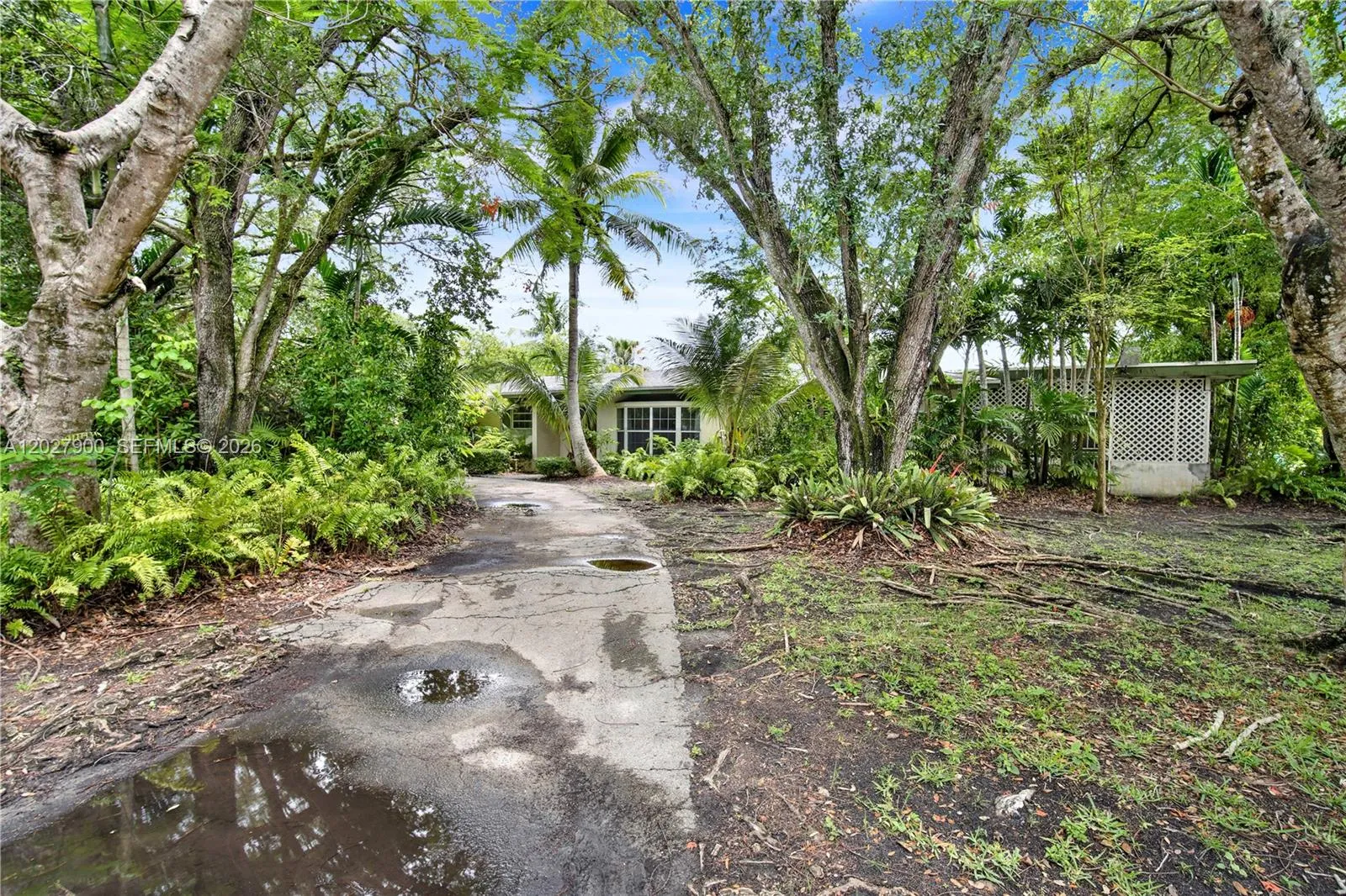 6980 SW 104th St, Pinecrest FL 33156