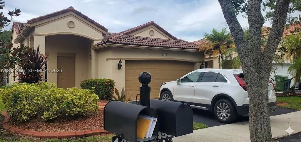 1455 Mira Vista Cir, Weston FL 33327