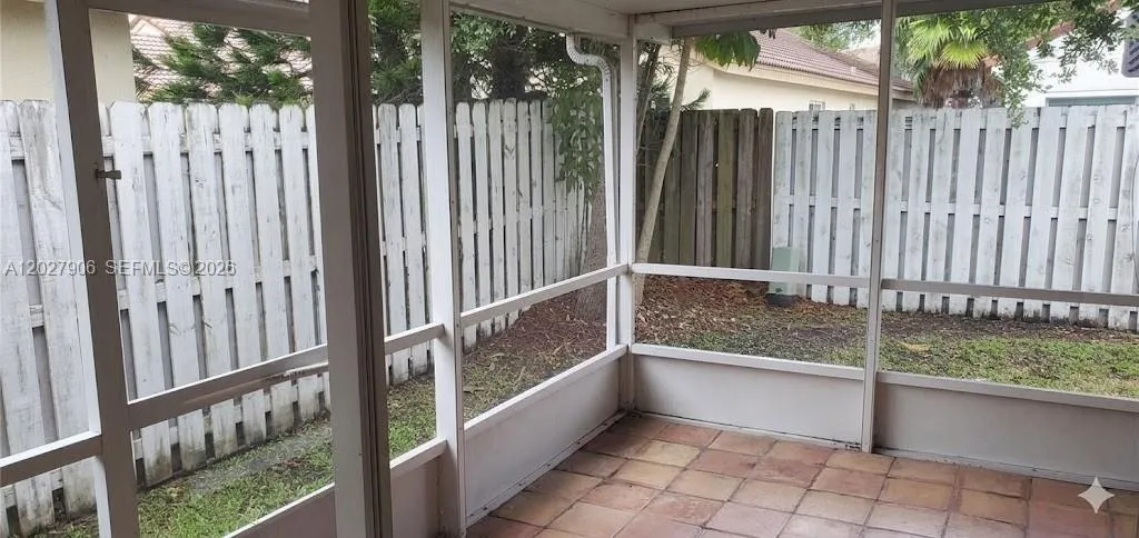 1455 Mira Vista Cir, Weston FL 33327
