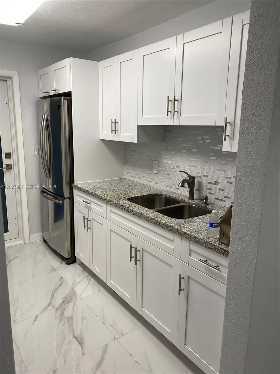 1030 9th St # 204, Miami Beach FL 33139