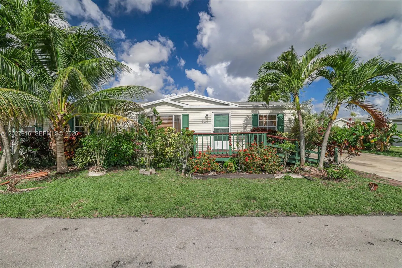 19800 SW 180 avenue #524, Miami FL 33187