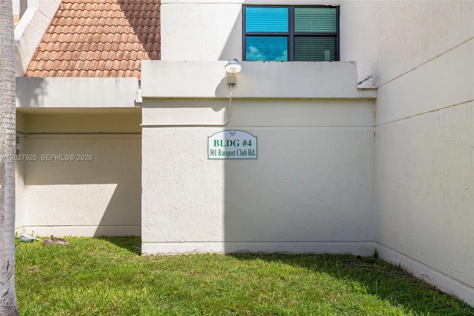 301 Racquet Club Rd # 103, Weston FL 33326