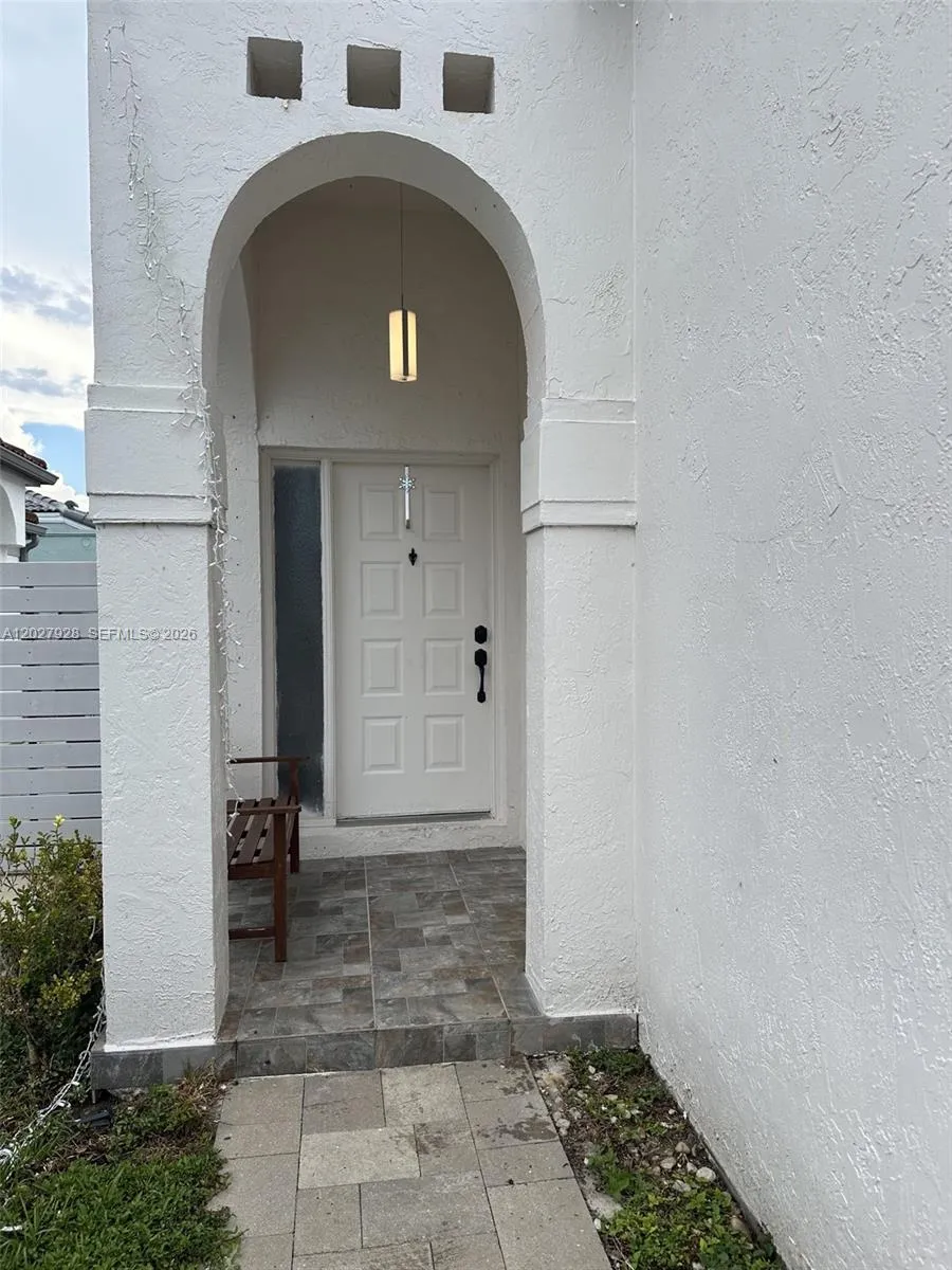 680 NW 124th Pl, Miami FL 33182