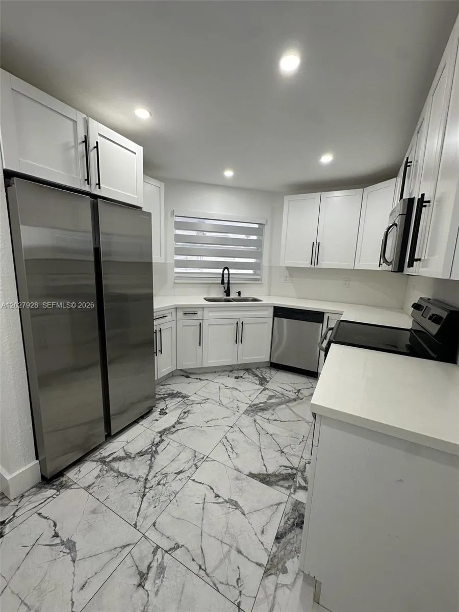 680 NW 124th Pl, Miami FL 33182