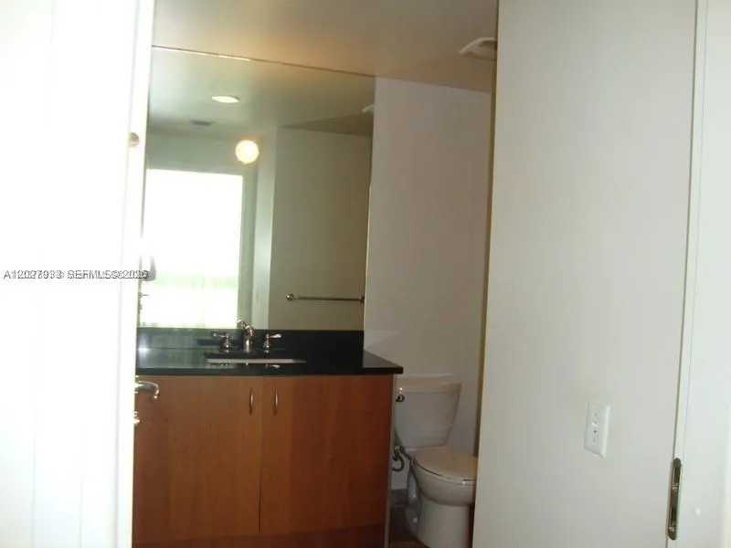 300 S Biscayne Blvd # 2909, Miami FL 33131