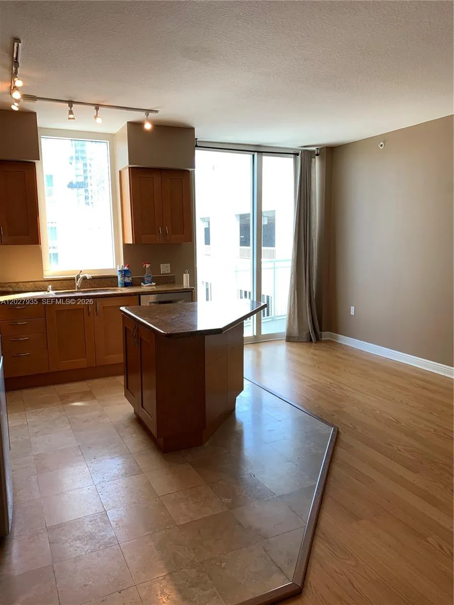 1745 E Hallandale Beach Blvd # 606W, Hallandale Beach FL 33009
