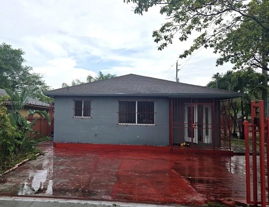 4952 NW 21st Ave # 0, Miami FL 33142