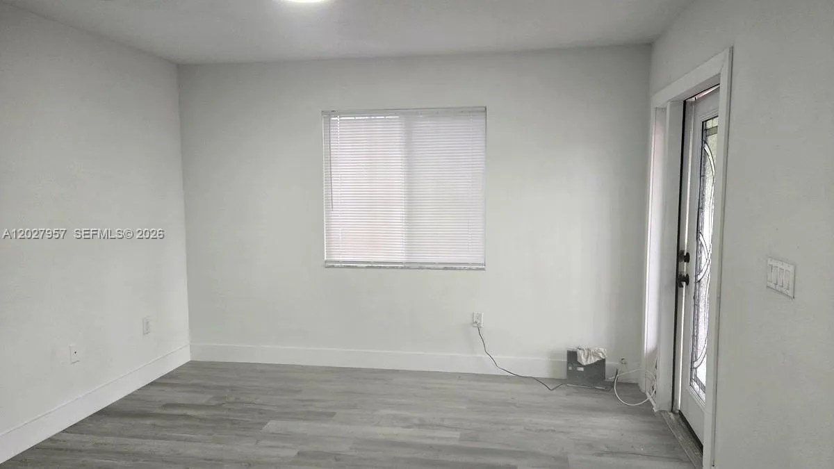 4952 NW 21st Ave # 0, Miami FL 33142