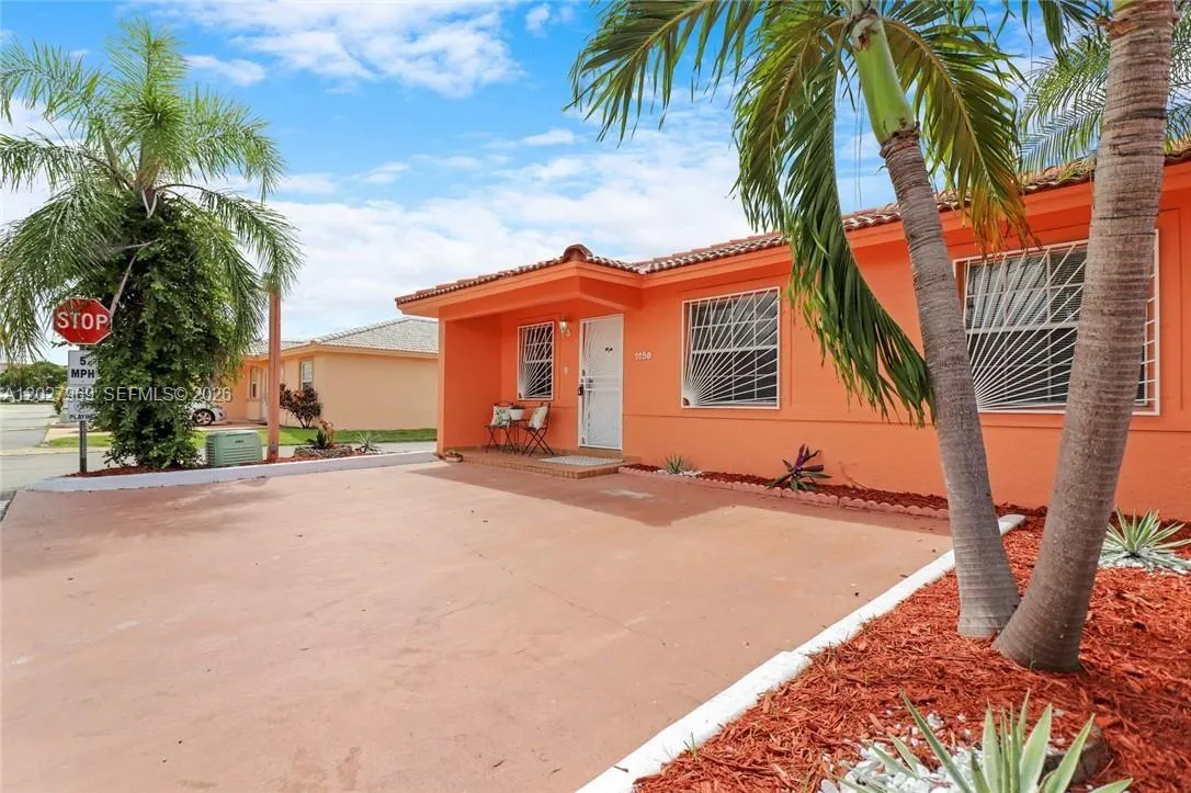 2250 W 74th Pl # 8C, Hialeah FL 33016