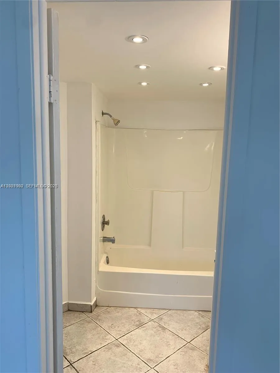 9445 Fontainebleau Blvd # 201, Miami FL 33172
