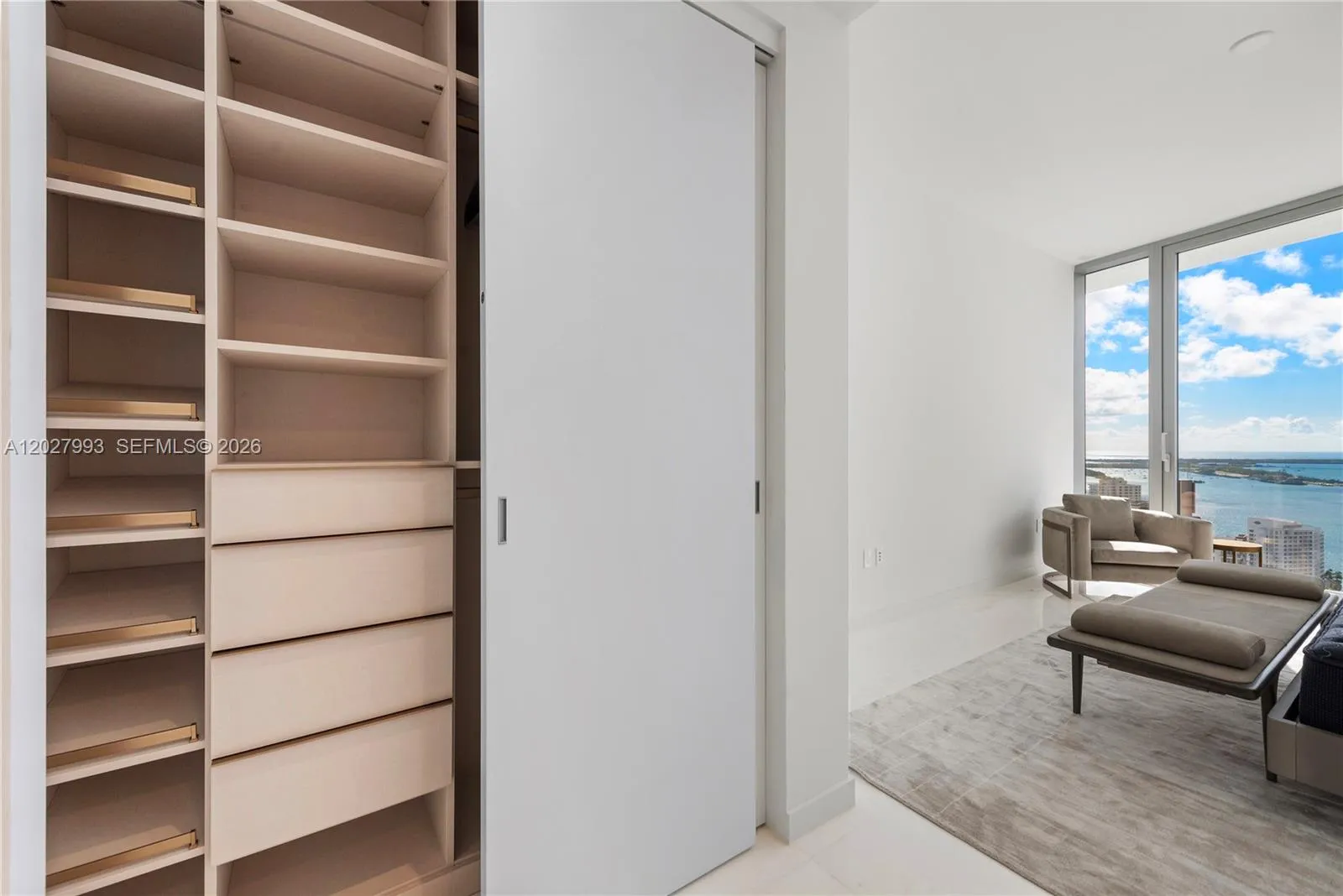 300 Biscayne Boulevard Way # 3905W, Miami FL 33131