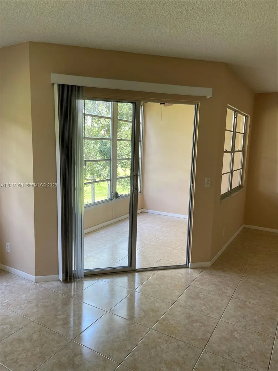 12800 SW 7th Ct # 304G, Pembroke Pines FL 33027