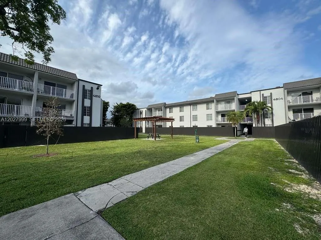 4800 NW 79th Ave # 208, Doral FL 33166