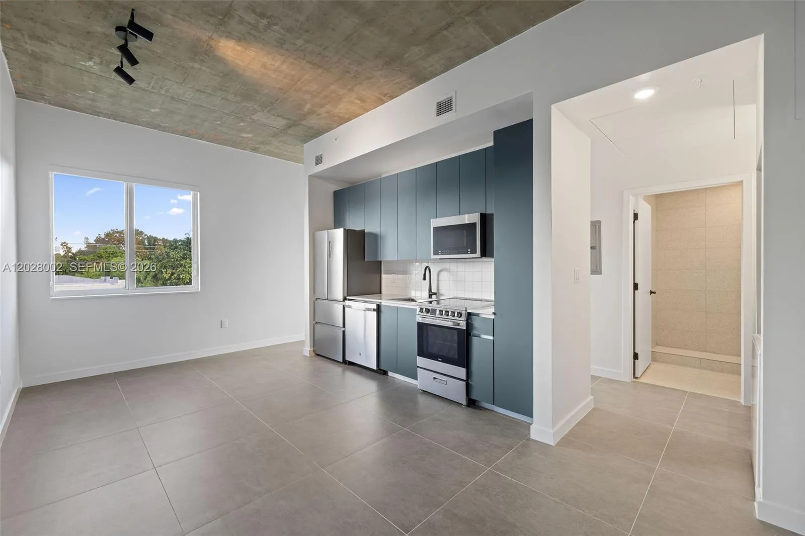 315 NW 32 ST # 306, Miami FL 33127