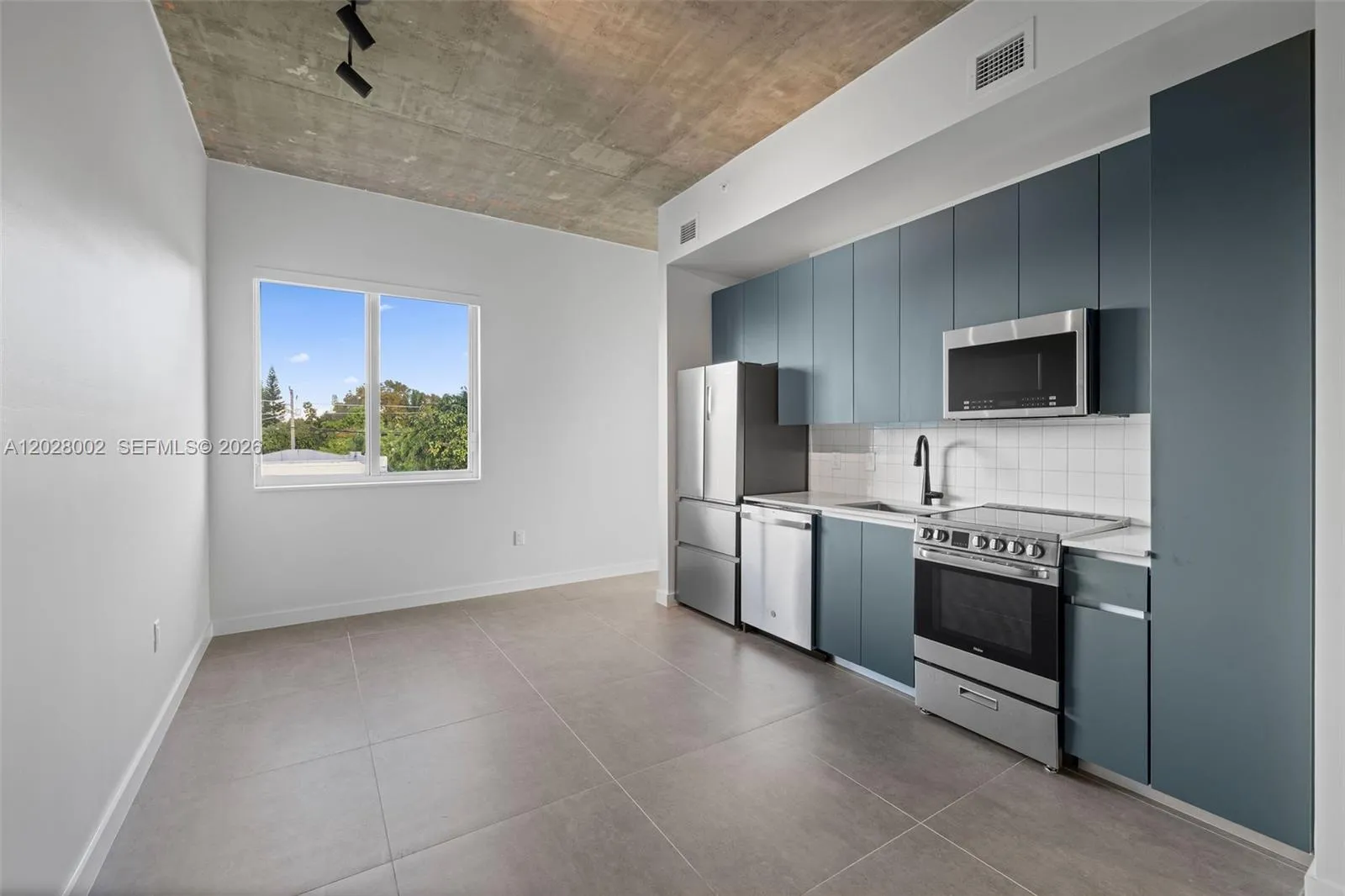 315 NW 32 ST # 306, Miami FL 33127