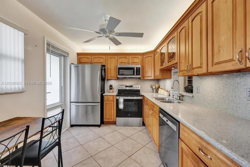 1025 SE 2nd Ave # 208, Dania Beach FL 33004