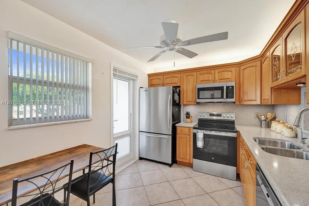 1025 SE 2nd Ave # 208, Dania Beach FL 33004