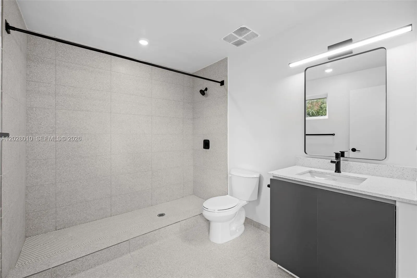 315 NW 32 ST # 307, Miami FL 33127