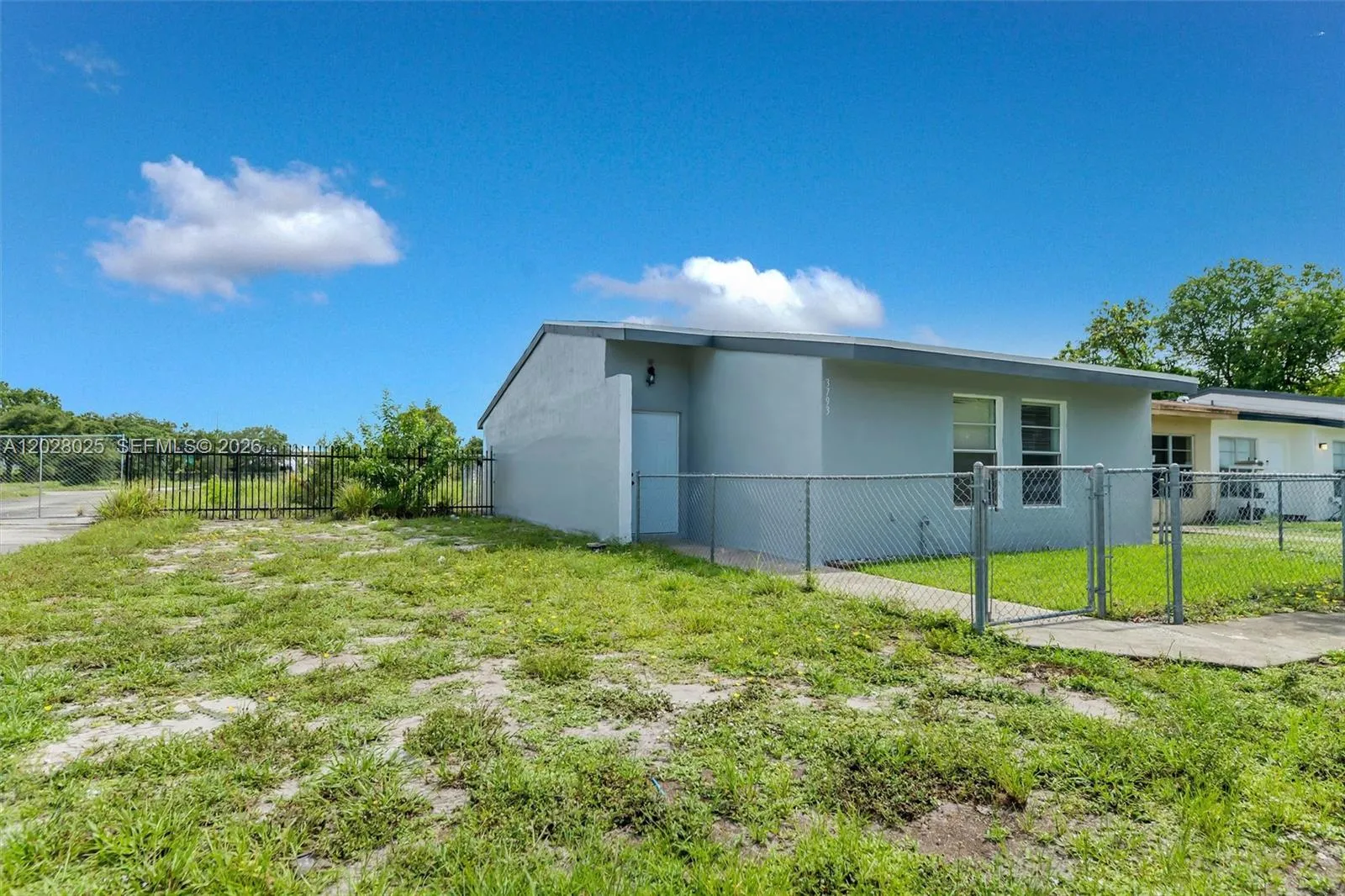3793 NW 213th Ter, Miami Gardens FL 33055