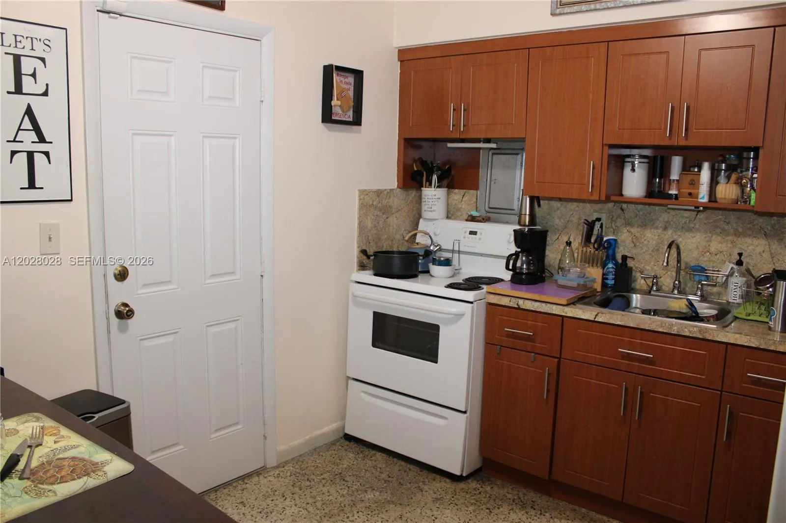 1022 NW 22nd Pl, Miami FL 33125