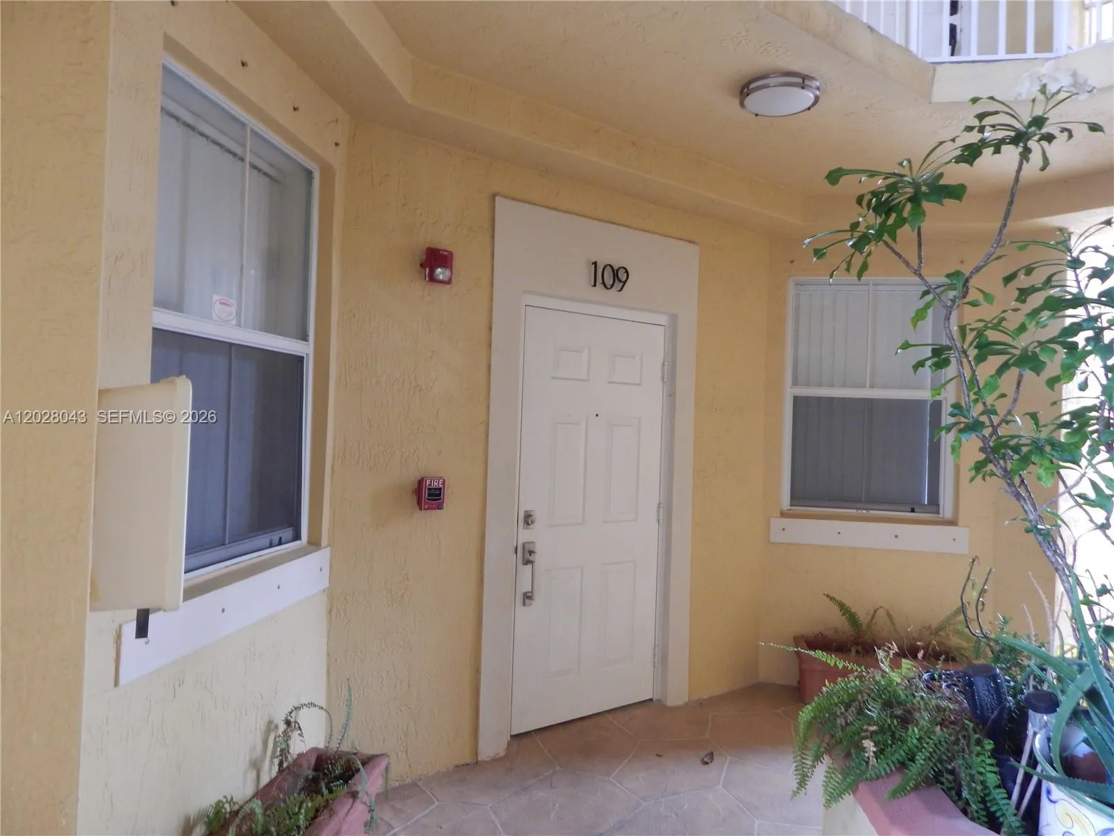 8964 W Flagler St # 109, Miami FL 33174